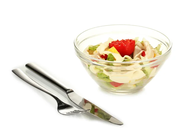 鱿鱼沙拉配上白色隔离玻璃碗里的蔬菜 — 图库照片