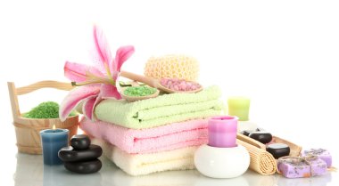 beyaz izole lily ile güzel bir spa ayarı