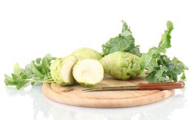 taze şalgam üzerinde beyaz izole