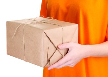 beyaz izole parsel kutusuyla kurye