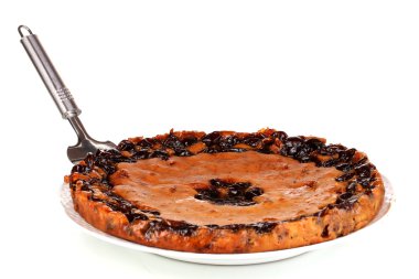 lezzetli pasta plaka üzerinde beyaz izole