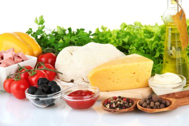 beyaz izole pizza için malzemeler