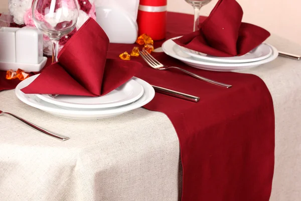 Ambiente de mesa elegante no restaurante — Fotografia de Stock