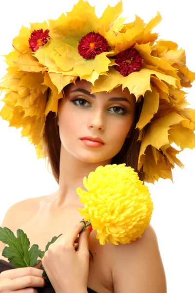 Beautiful young woman with autumn wreath and chrysanthemum, isolated on white — Stock Photo, Image