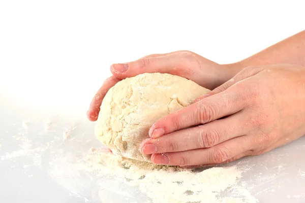 Zubereitung von Pizzateig isoliert auf weiß — Stockfoto
