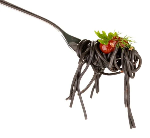 Espaguetis negros en tenedor aislado en blanco —  Fotos de Stock