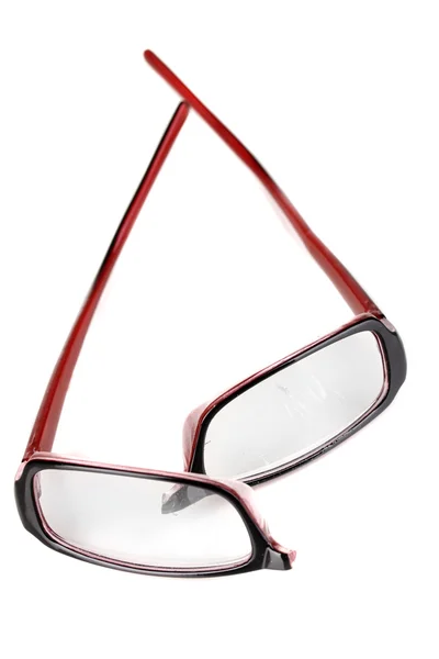 Разбитые очки изолированы на белом — стоковое фото