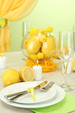 güzel tatil Tablo ayarı ile limon, yakın çekim