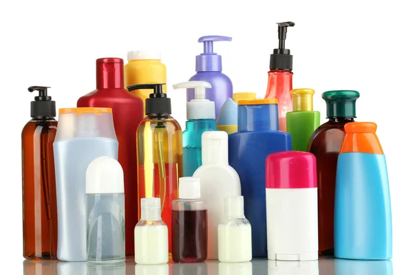 Muchos productos cosméticos diferentes para el cuidado personal aislado en blanco —  Fotos de Stock