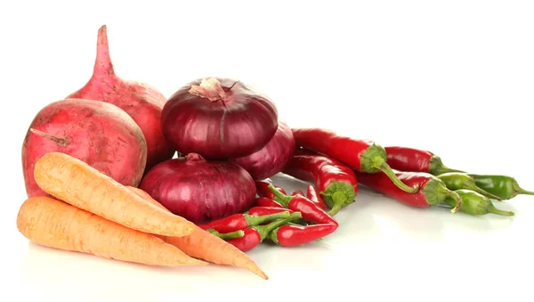 Frisches rotes Gemüse isoliert auf weißem — Stockfoto