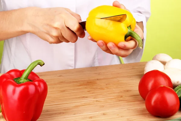 Taglio ingredienti alimentari — Foto Stock