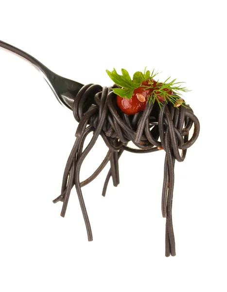 Svart spaghetti på gaffel isolerad på vit — Stockfoto