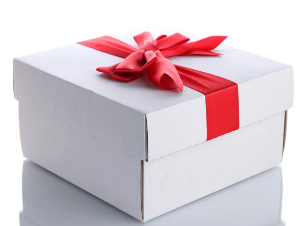 Caja de regalo con cinta roja, aislada en blanco — Foto de Stock