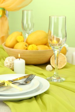 güzel tatil Tablo ayarı ile limon, yakın çekim