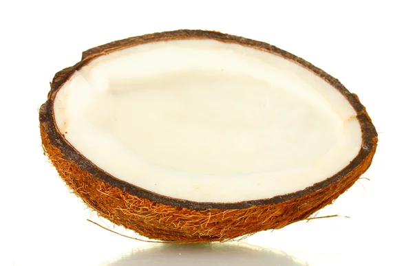 Pół kokosowe na białym tle na białe tło zbliżenie — Zdjęcie stockowe