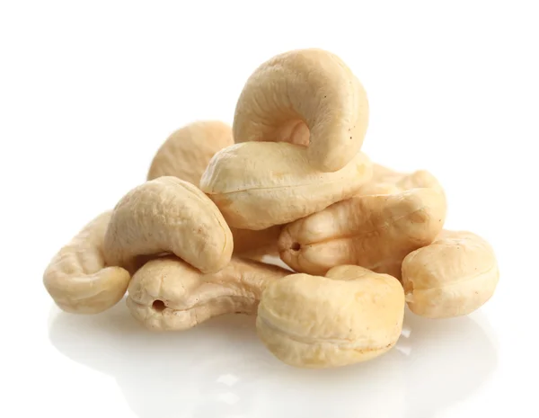 Chutné ořechy kešu, izolované na bílém — Stock fotografie