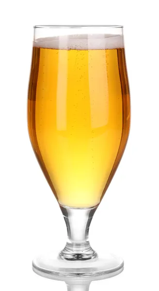 Glas bier geïsoleerd op wit — Stockfoto