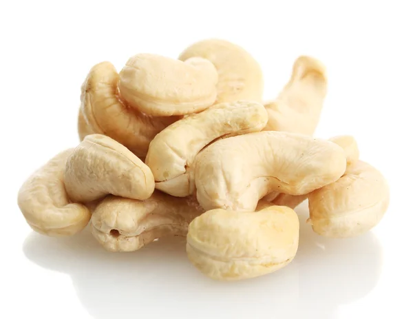 Smakelijke cashewnoten, geïsoleerd op wit — Stockfoto