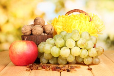 üzüm fındık ahşap tablo