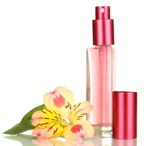 Perfume de mujer en hermosa botella con flor aislada en blanco — Foto de Stock