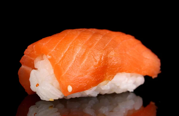 Utsökt sushi isolerade på svart — Stockfoto