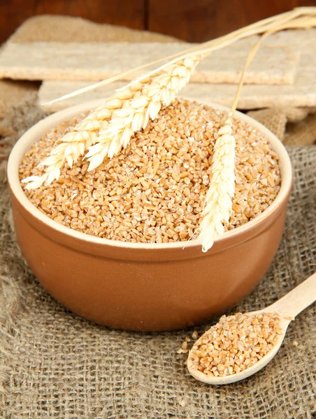 Salvado de trigo en la mesa —  Fotos de Stock