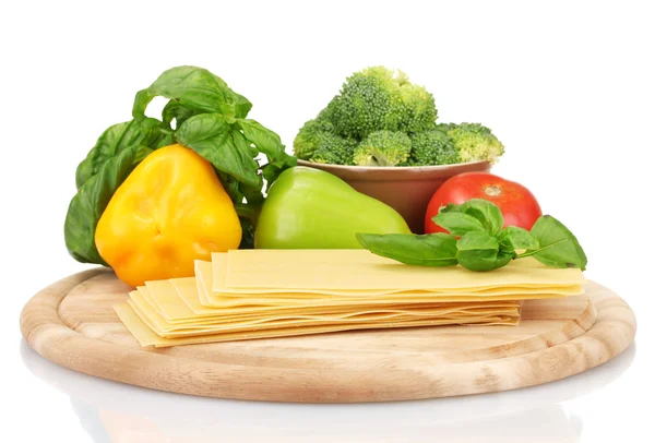 Lasaña vegetariana ingredientes aislados en blanco —  Fotos de Stock