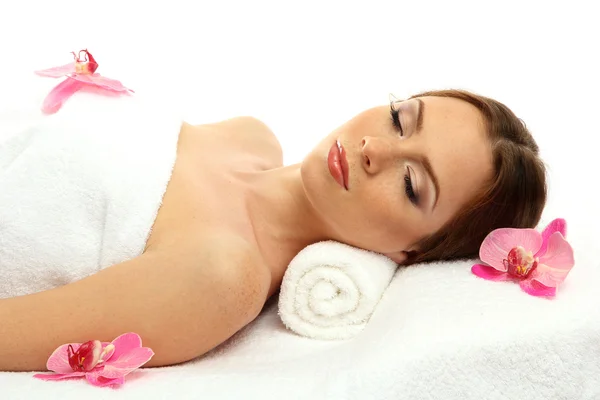 Belle jeune femme dans le salon de spa, isolé sur blanc — Photo