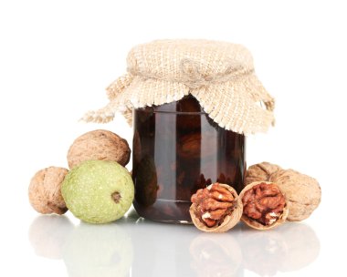 banka beyaz zemin üzerine izole reçel ceviz