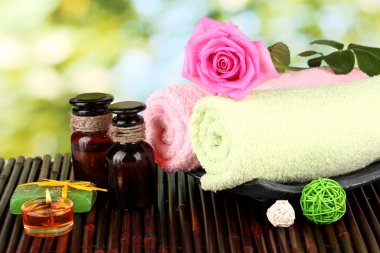 yeşil zemin üzerine Spa ayarı