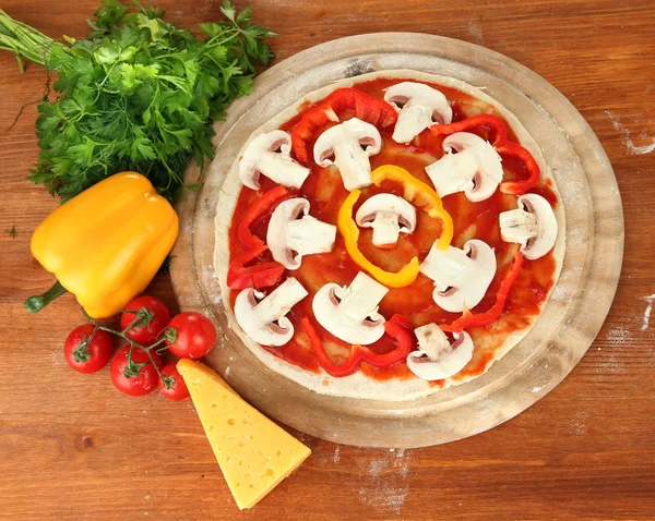 Prozess der Herstellung von Pizza — Stockfoto