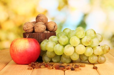 üzüm fındık ahşap tablo