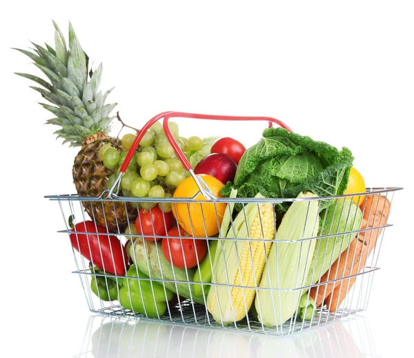 Verduras frescas y frutas en canasta metálica aisladas sobre blanco — Foto de Stock