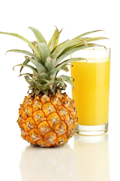 Ripe pineapple and juice glass isolated on white — Stock Photo, Image