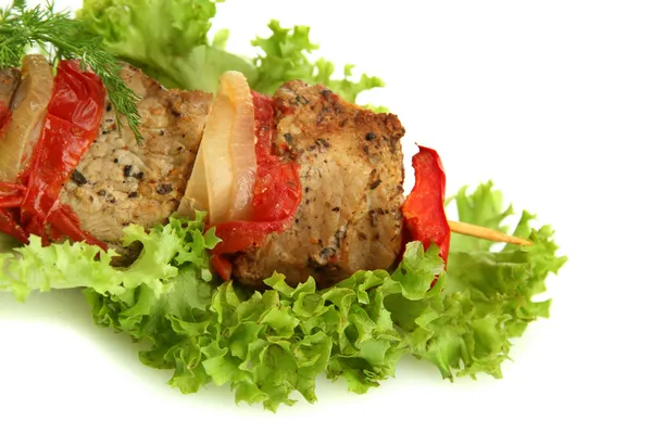 Ízletes grillezett hús és zöldség nyárson, izoaltozva fehérre — Stock Fotó