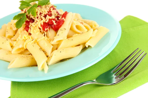 Plato de pasta Rigatoni con salsa de tomate de cerca — Foto de Stock