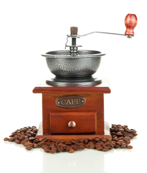 Moedor de café com grãos de café isolados em branco — Fotografia de Stock