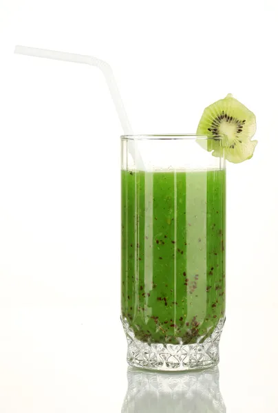 Zielony sok warzywny na białym tle — Zdjęcie stockowe