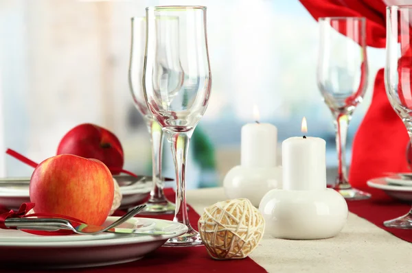 Beautiful holiday table setting with apples, close up — Stock Photo, Image