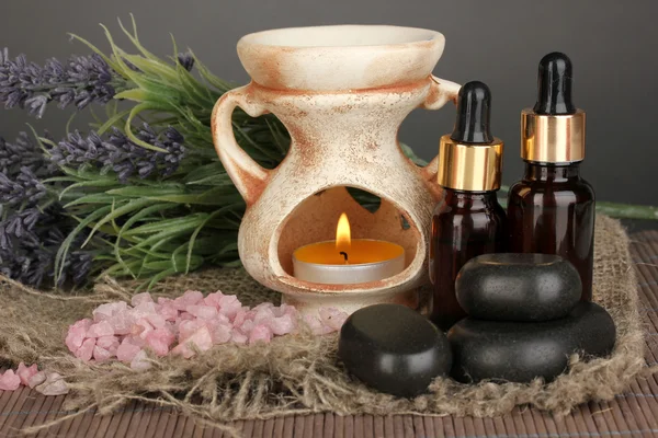 Aromatherapie lamp op grijze achtergrond — Stockfoto