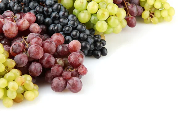 各种各样的成熟甜葡萄上白色孤立 — 图库照片