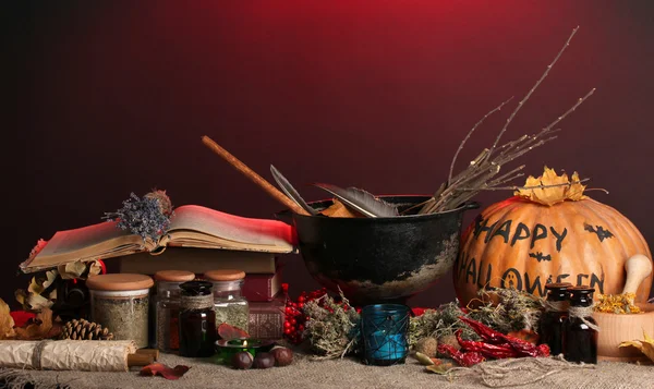 Laboratório de Halloween assustador em luz vermelha — Fotografia de Stock