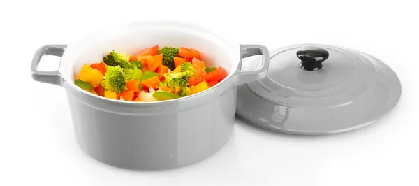 Zeleninový guláš v šedé hrnci izolovaných na bílém — Stock fotografie