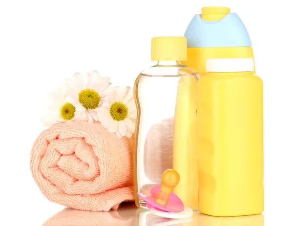 Cosmétiques pour bébés isolés sur blanc — Photo