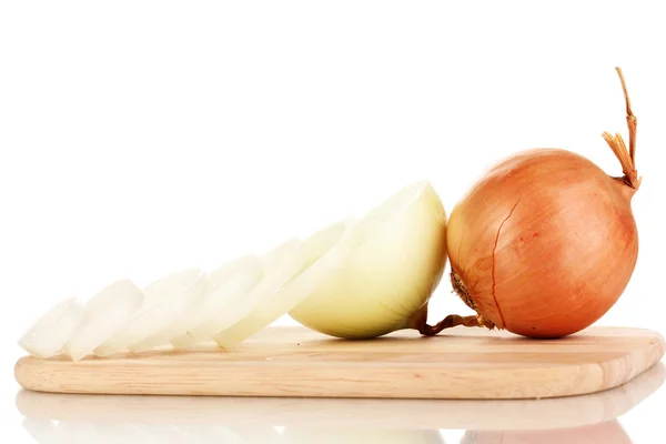Ripe cut onions on board isolated on white — Stock Photo, Image