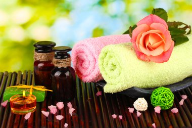 yeşil zemin üzerine Spa ayarı