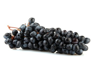 Olgun tatlı üzüm üzerine beyaz izole