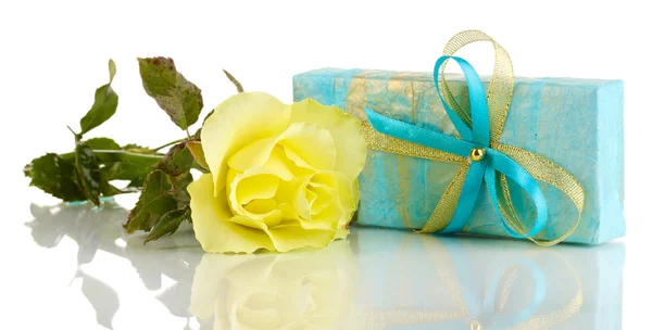 Beautiful yellow rose with wonderful gift in blue box isolated on white — Stock Photo, Image