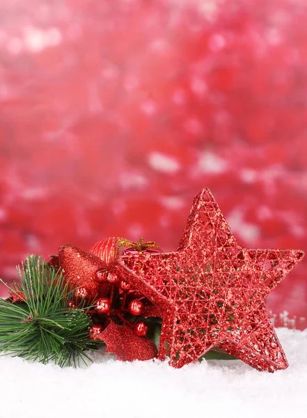 Decoración de Navidad sobre fondo rojo —  Fotos de Stock