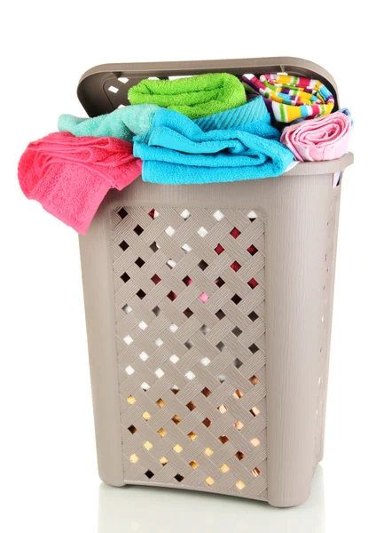 Beige Wäschekorb isoliert auf weiß — Stockfoto